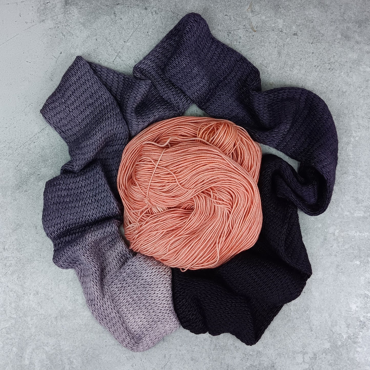 Aubergine & Peach - DK Gradient Kit - Stellar's Jay MCN Fingering