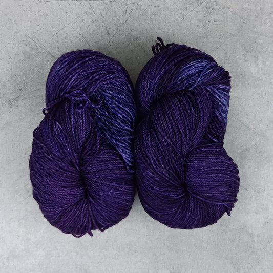 Black Light - Black Tit Fingering/Sock - 80/20 Merino Nylon