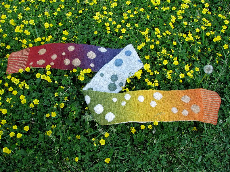 Bubbles Scarf by Lucy Neatby - Digital Pattern