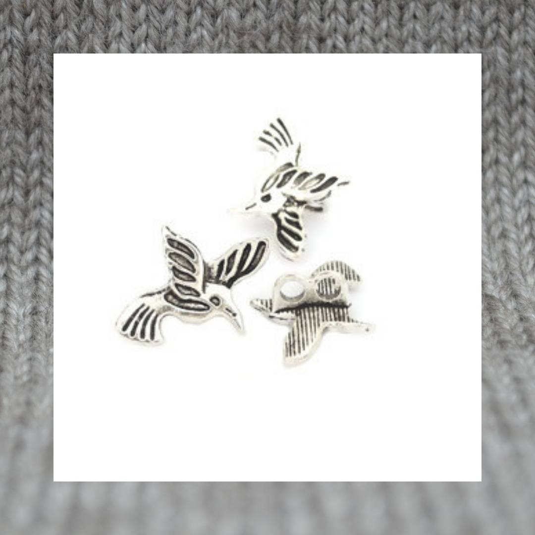Bird metal shank buttons in a zinc based alloy, antique silver, 24mm 19mm 1inch 6/8"