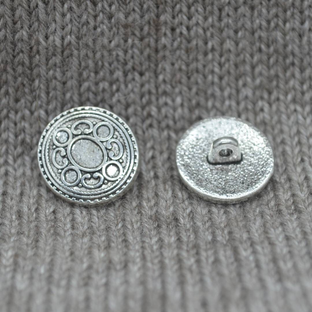 Circle metal shank buttons in a zinc based alloy, antique silver, 17mm 5/8"