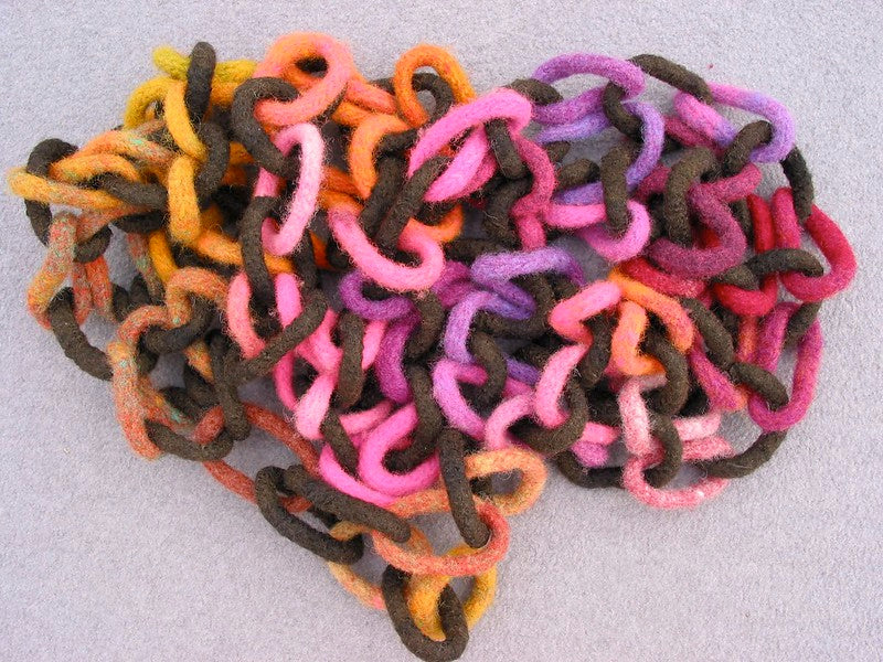 Chain d'Amour Scarf by Lucy Neatby - Digital Pattern