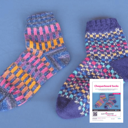 Chaussettes à damier par Lucy Neatby | Patron numérique