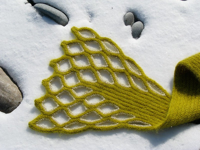 Emperor's New Scarf by Lucy Neatby - Digital Pattern