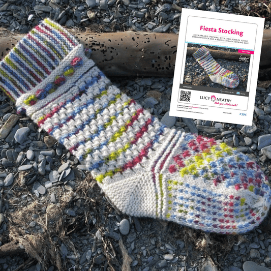 Chaussette de Noël Fiesta par Lucy Neatby | Patron numérique