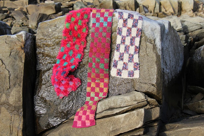 Mirror Mirror Scarf by Lucy Neatby - Digital Pattern