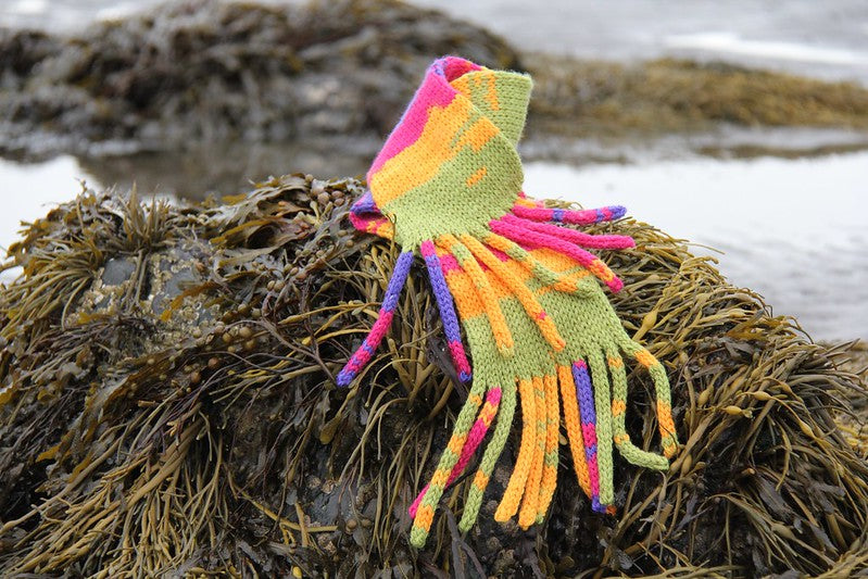 Tentacular Scarf by Lucy Neatby - Digital Pattern