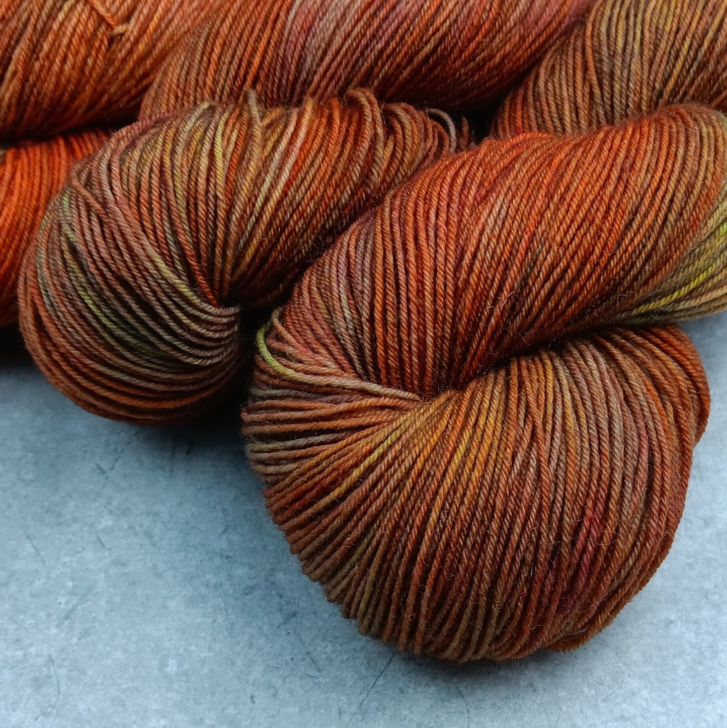 Rêves d'automne - Chickadee Fingering/Sock - Mérinos/Nylon - Prêt à être expédié