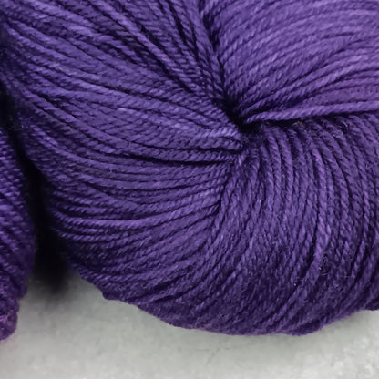 Black Light - Black Tit Fingering/Sock - 80/20 Merino Nylon