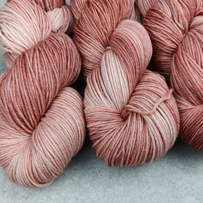Wilted Rose - Nightingale Sport - 100% Merino