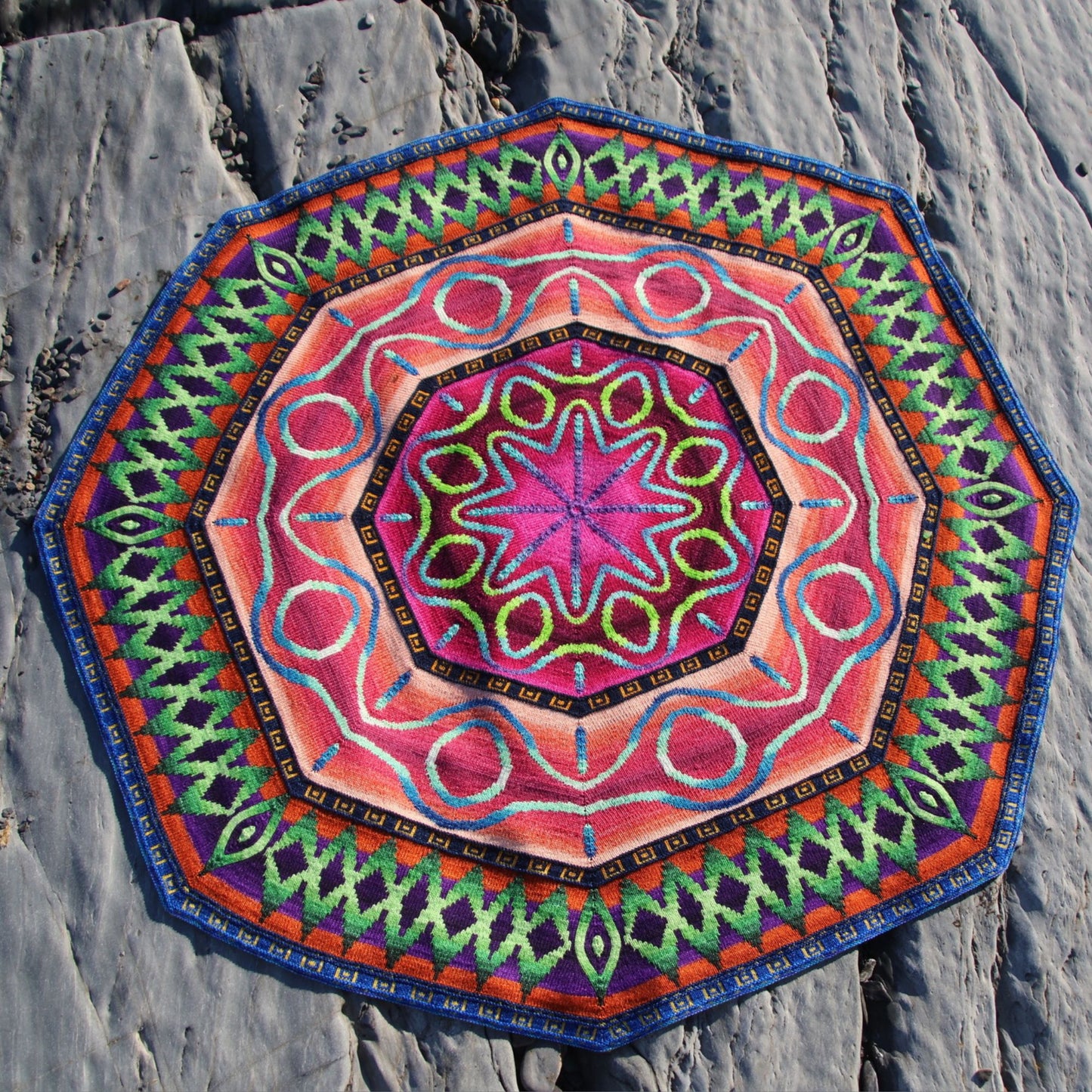 Northern Lights DK Blanket by Lucy Neatby | Digital Knitting Pattern