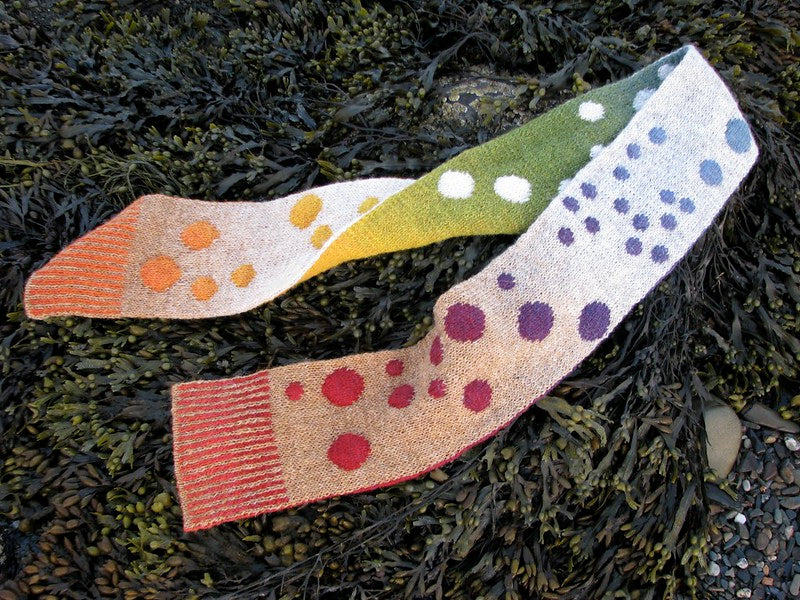 Bubbles Scarf by Lucy Neatby - Digital Pattern