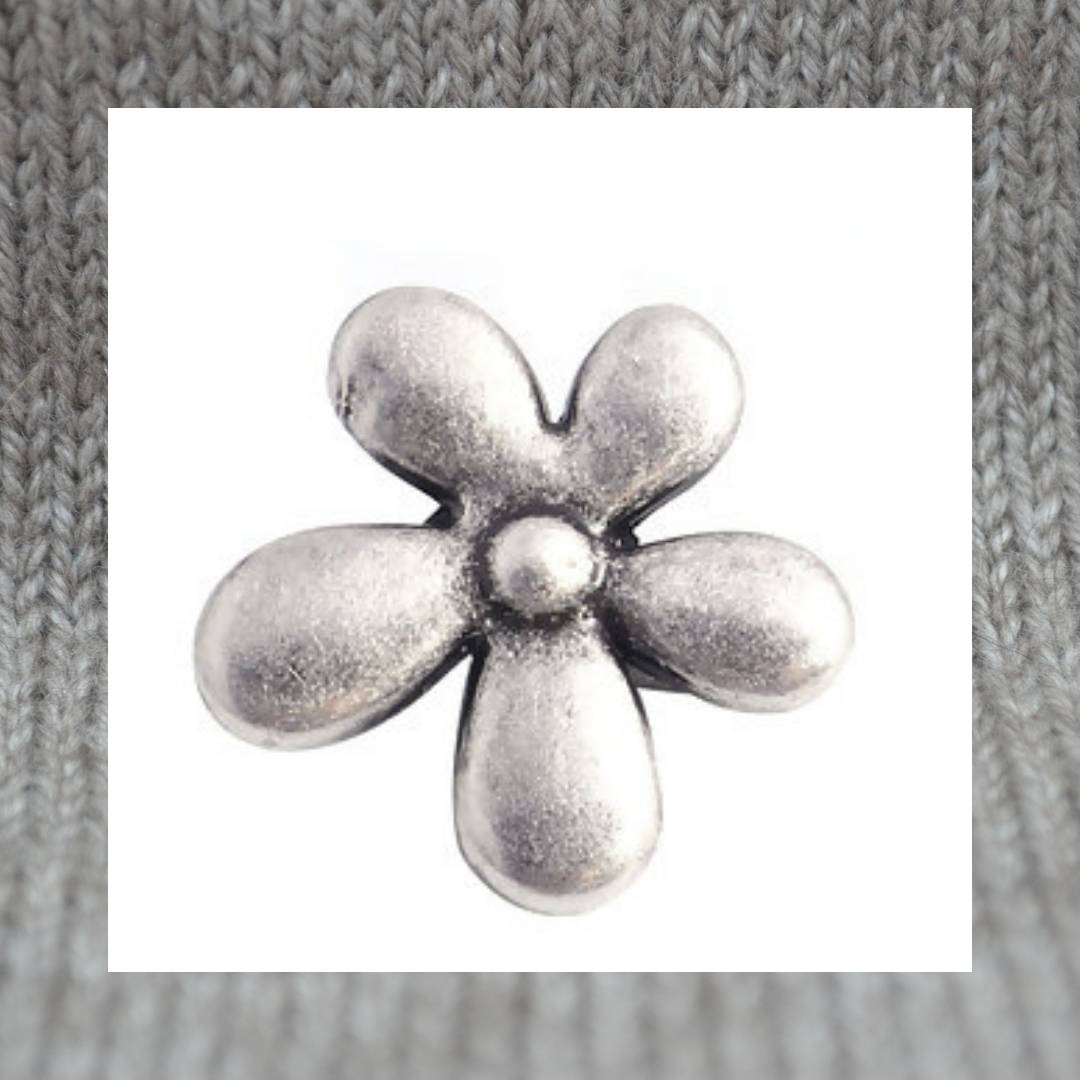 Flower - Antique Silver Shank Buttons 20mm x 19mm / 6/8"