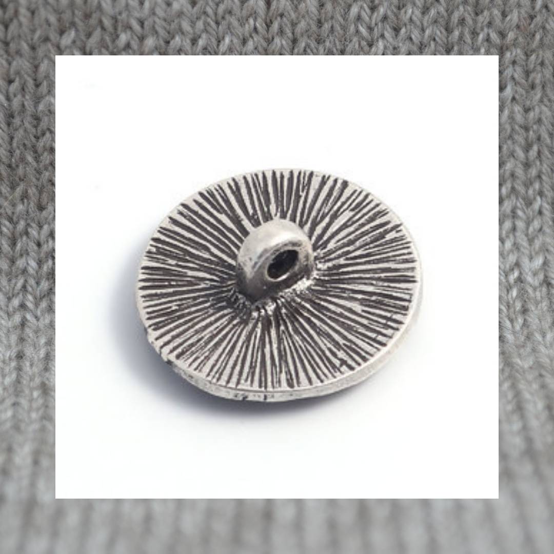 Mermaid motif silver metal shank buttons in a zinc based alloy 19mm 6/8"