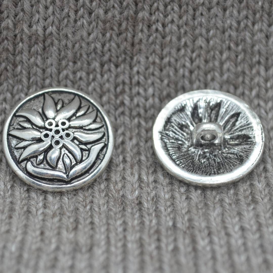 Edelweiss - Antique Silver Shank Buttons 14mm x 14mm / 4/8"