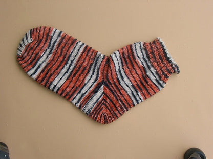 Crenellated Toe-Up Socks by Lucy Neatby | Digital Pattern