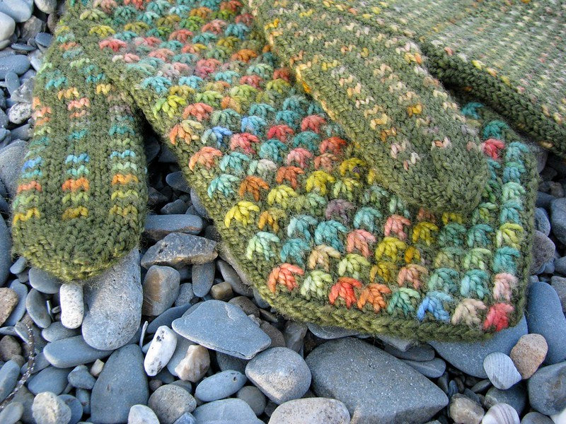 Fiesta Mittens by Lucy Neatby | Digital Patterns