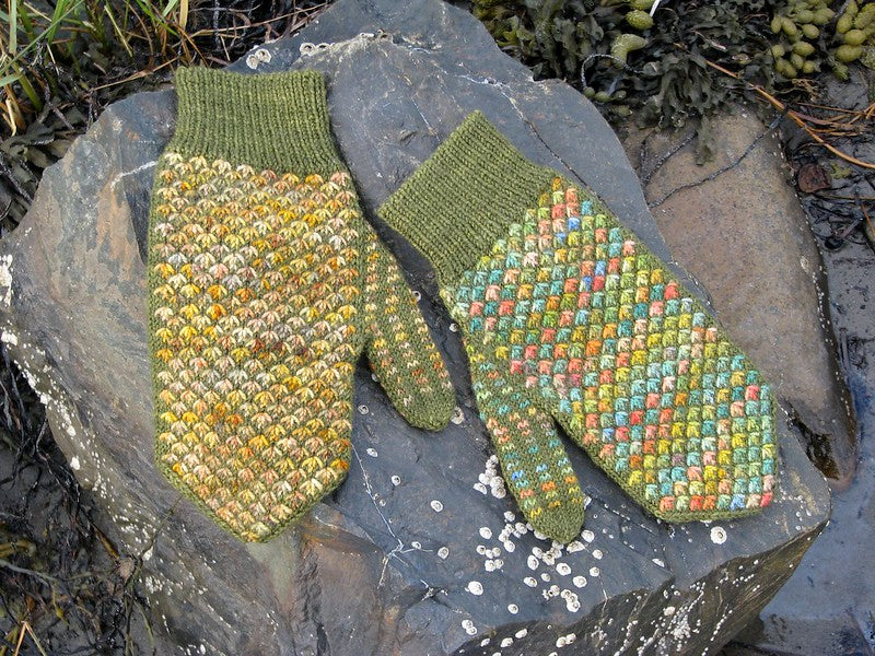 Fiesta Mittens by Lucy Neatby | Digital Patterns