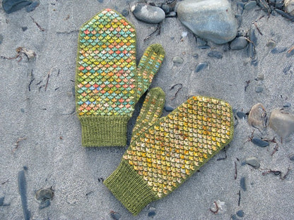Fiesta Mittens by Lucy Neatby | Digital Patterns