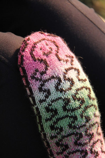 Happy Stitch Mittens by Lucy Neatby | Digital Pattern