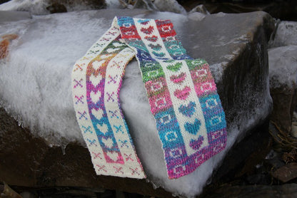 Écharpe Hugs and Kisses de Lucy Neatby - Modèle numérique