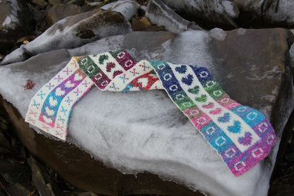 Écharpe Hugs and Kisses de Lucy Neatby - Modèle numérique