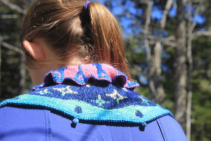 Cache-cou Jour et Nuit par Lucy Neatby - Patron numérique