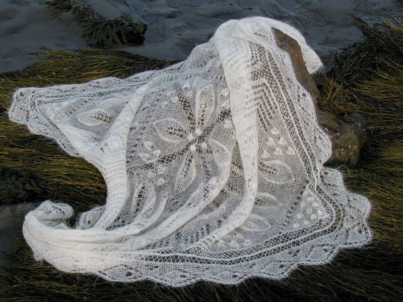 Poinsettia Shawl by Lucy Neatby - Digital Pattern