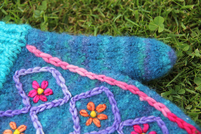Selkirk Felted Mittens by Lucy Neatby | Digital Pattern