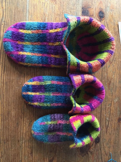 Serendipity DK Slippers by Lucy Neatby | Digital Pattern