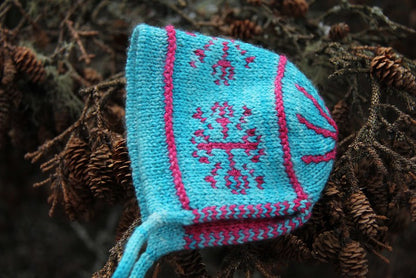 Snowflake DK Bonnet by Lucy Neatby | Digital Pattern