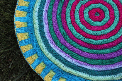 Super Nova Medallions by Lucy Neatby - Digital Pattern