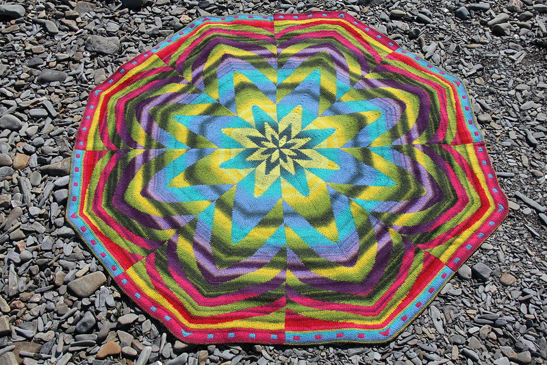 Zinnia Blanket by Lucy Neatby - Digital Pattern